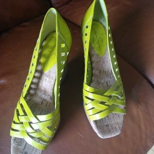 EUC Jessica Simpson Tamand lime green wedge sandal